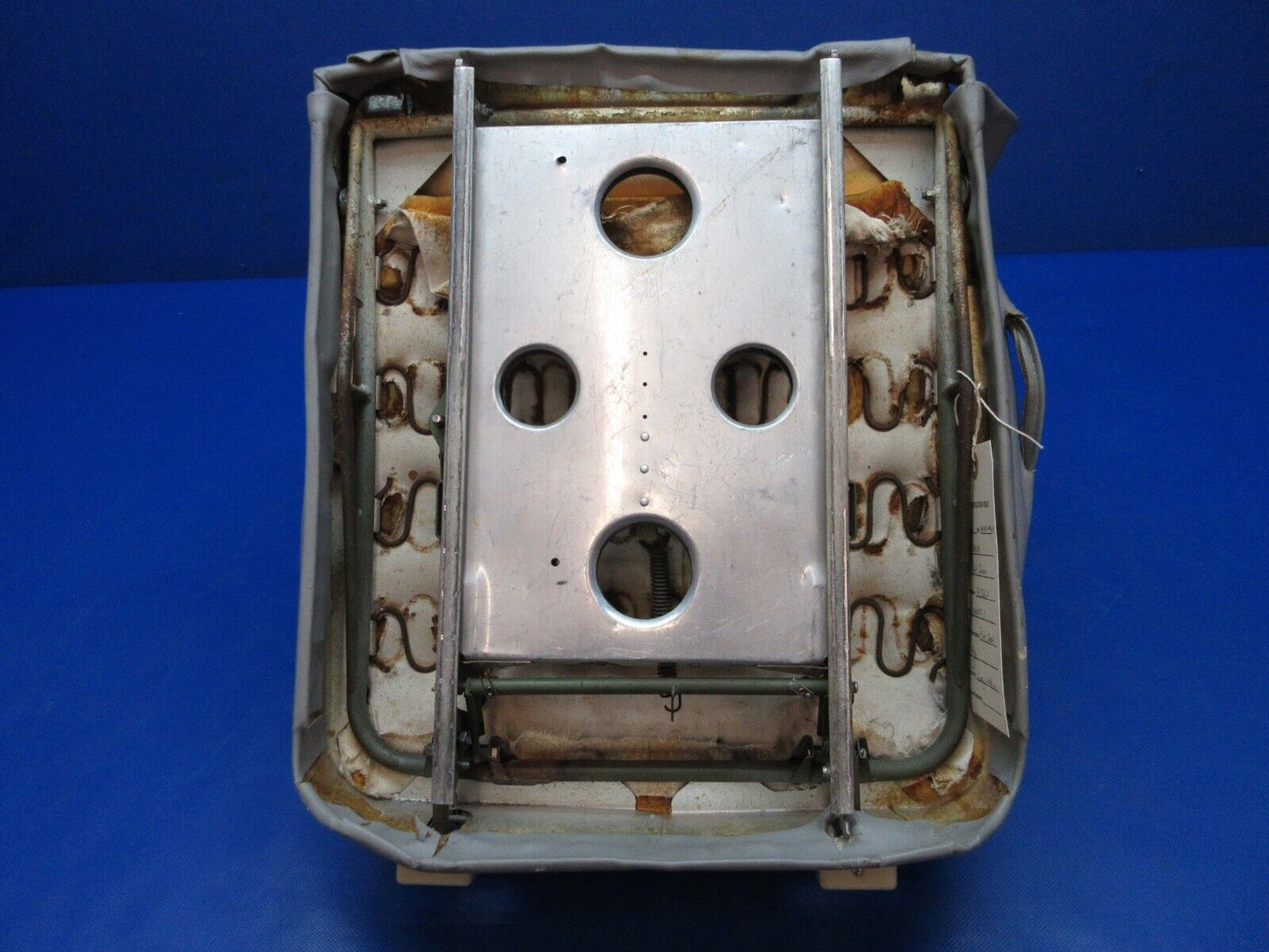 Cessna 401 / 401A Pilot Seat Assy - Gray Leather P/N 5014047-3 (1223-1491)