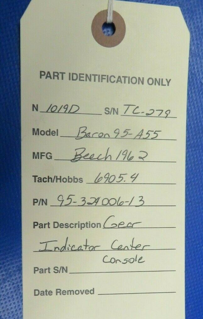Beech Baron 95-A55 Gear Indicator Center Console P/N 95-324006-13 (0420-322)