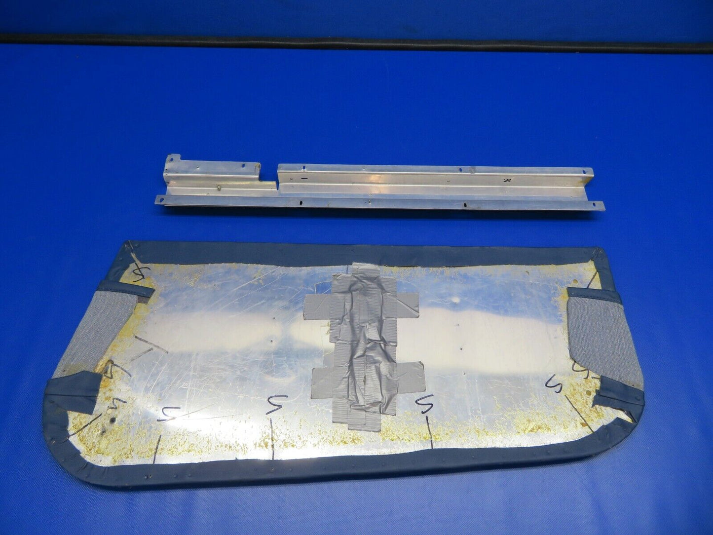 Cessna P210 Door Trim & Panel Assy LH Door P/N 2115031-3 (1220-119)