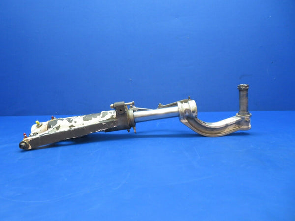 Beech 95-B55 Baron Nose Gear Assy P/N 35-825196-696 (0623-433)