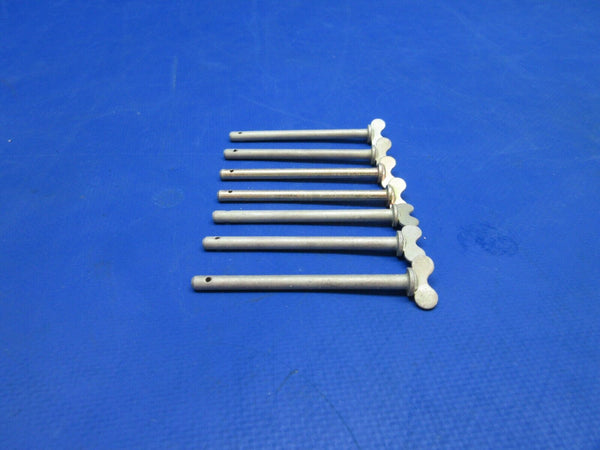 Piper Stud / Fastener P/N 487-604 LOT OF 7 NOS (1123-779)