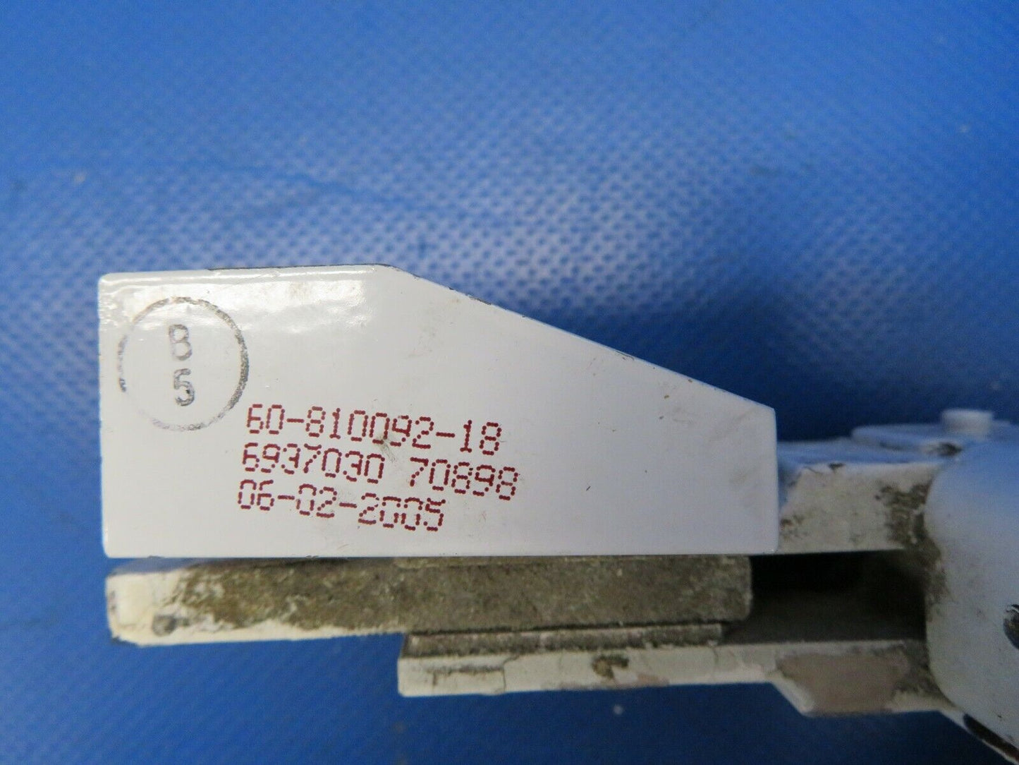 Beech Baron E-55 Up / Down Lock Main Gear RH 60-810092-20, 60-810083-2 (0120-80)