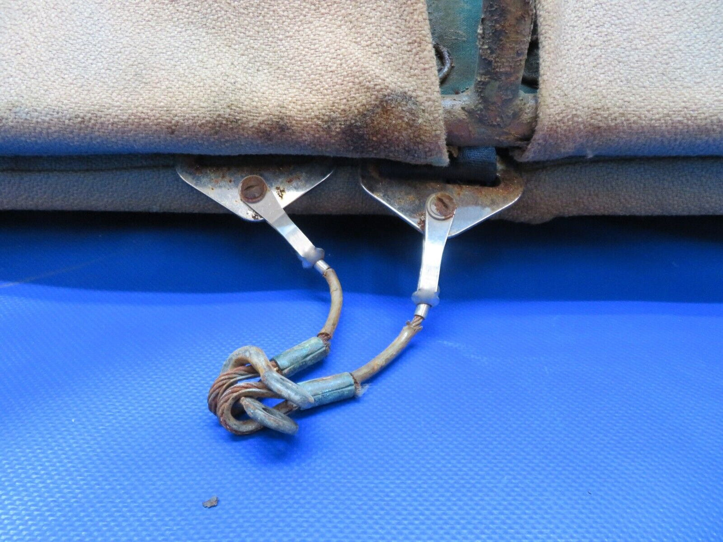 Piper PA-24-180 Rear Seat Assy P/N 21738-03 (1223-1420)