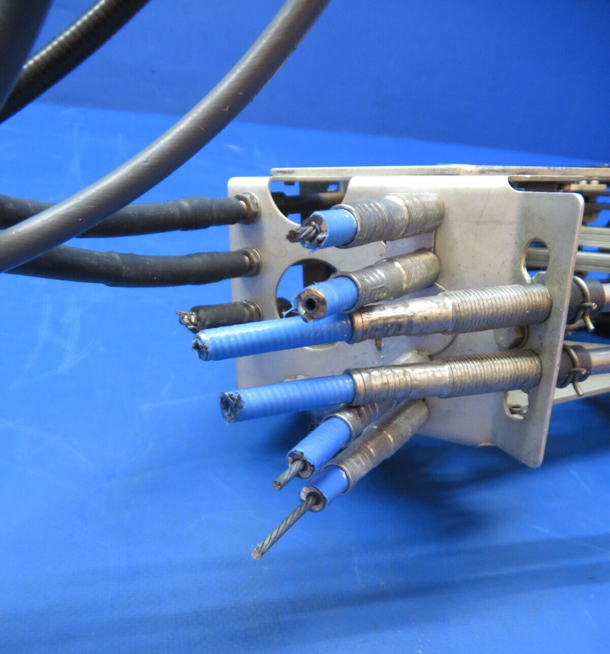 Diamond DA-42 Engine Control Console Assy P/N C61-7613-154-001 (0623-499)