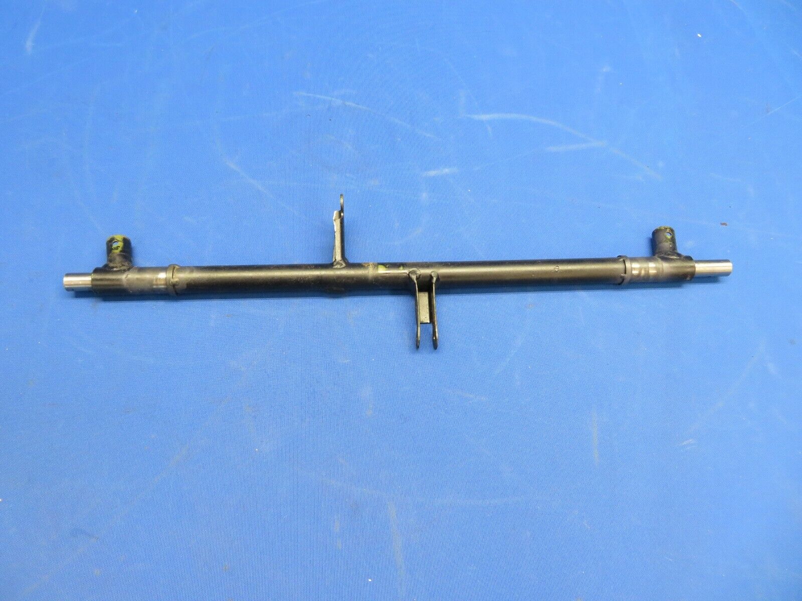 Cessna 182P Rudder Bar Assy RH P/N 0760604-2 (0920-164)