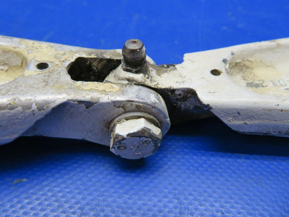 Beech Torque Knee Upper and Lower 35-815185, 45-815012 (0520-447)