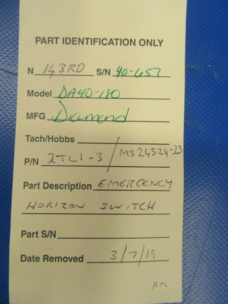 Diamond DA40-180 Emergency Horizon Switch 2TL1-3 / MS24524-23 (0319-51)