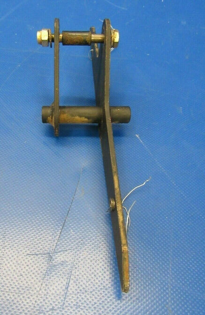 Piper PA-32-300 Cherokee Six Aileron Bellcrank LH 62771-00, 62771-000 (0819-59)
