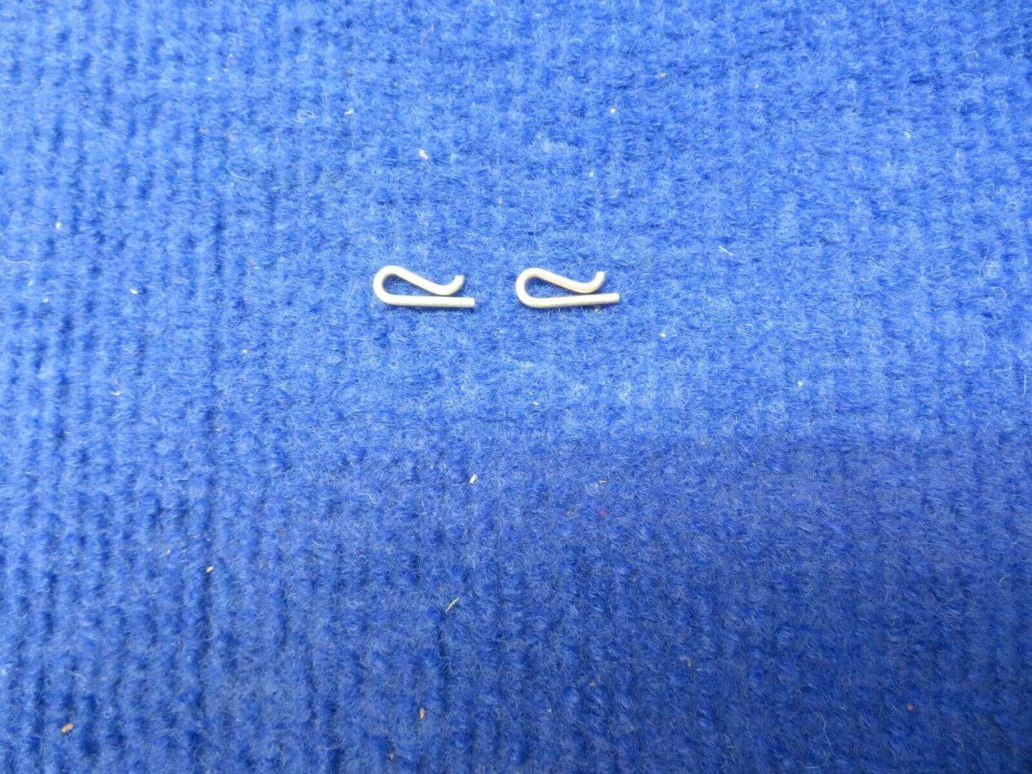 Cessna Clip P/N 0851036-1 LOT OF 2 NOS (0622-332)