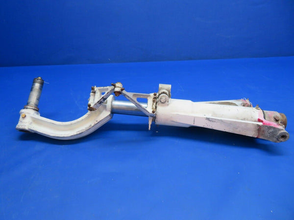 Beech 95-B55 Baron Nose Gear Assy P/N 36-820019-603 (0123-604)