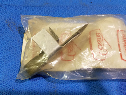 Cessna Hinge P/N 5132013-5 Superseded to P/N 5132013-7 (0416-180)