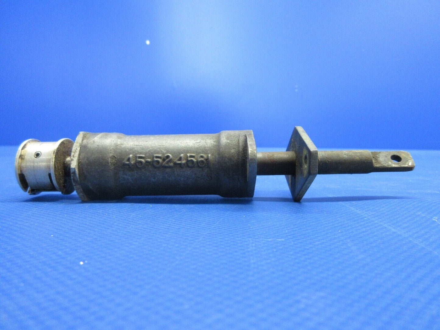 Beech Bonanza Trim Tab Actuator Assembly P/N 45-524561-5 (0324-1084)