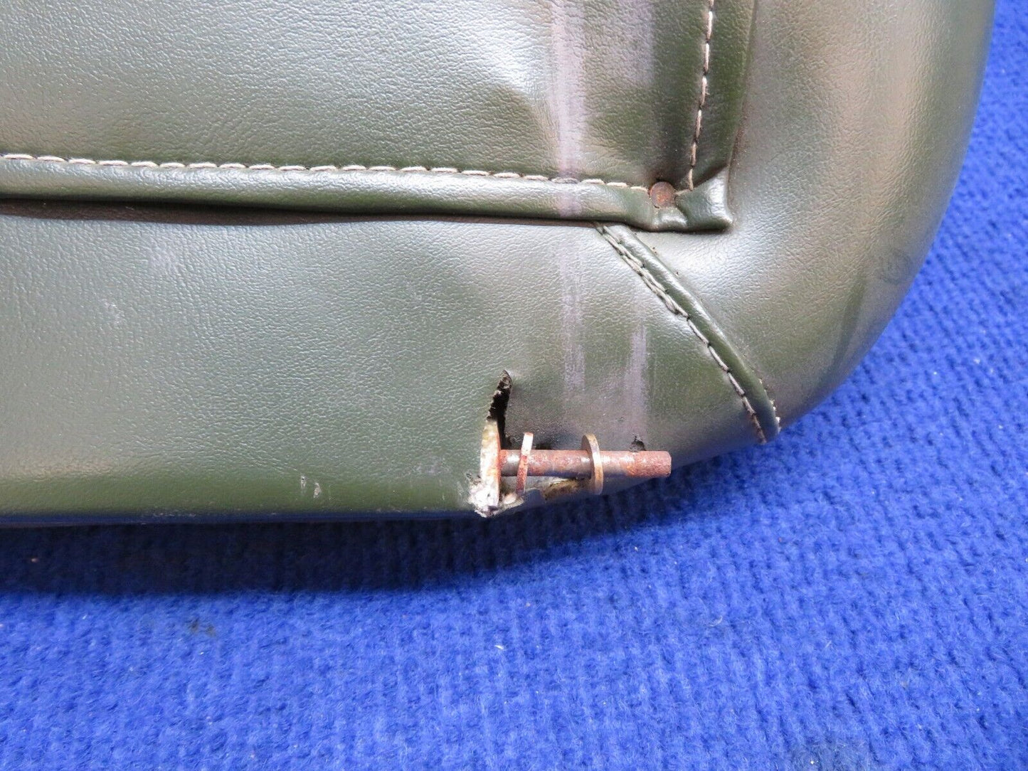 Bellanca 17-30 Viking Bucket Seat Assy P/N S-1 Pilot / Co-Pilot (0822-728)