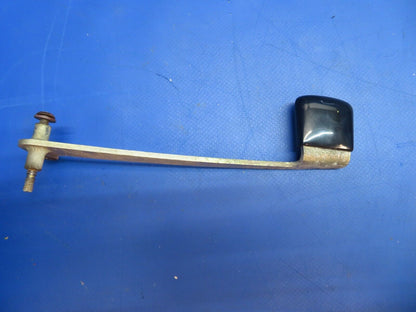 Piper PA-28R-201T Cabin Door Interior Handle P/N 79515-13, 79515-013 (1122-826)