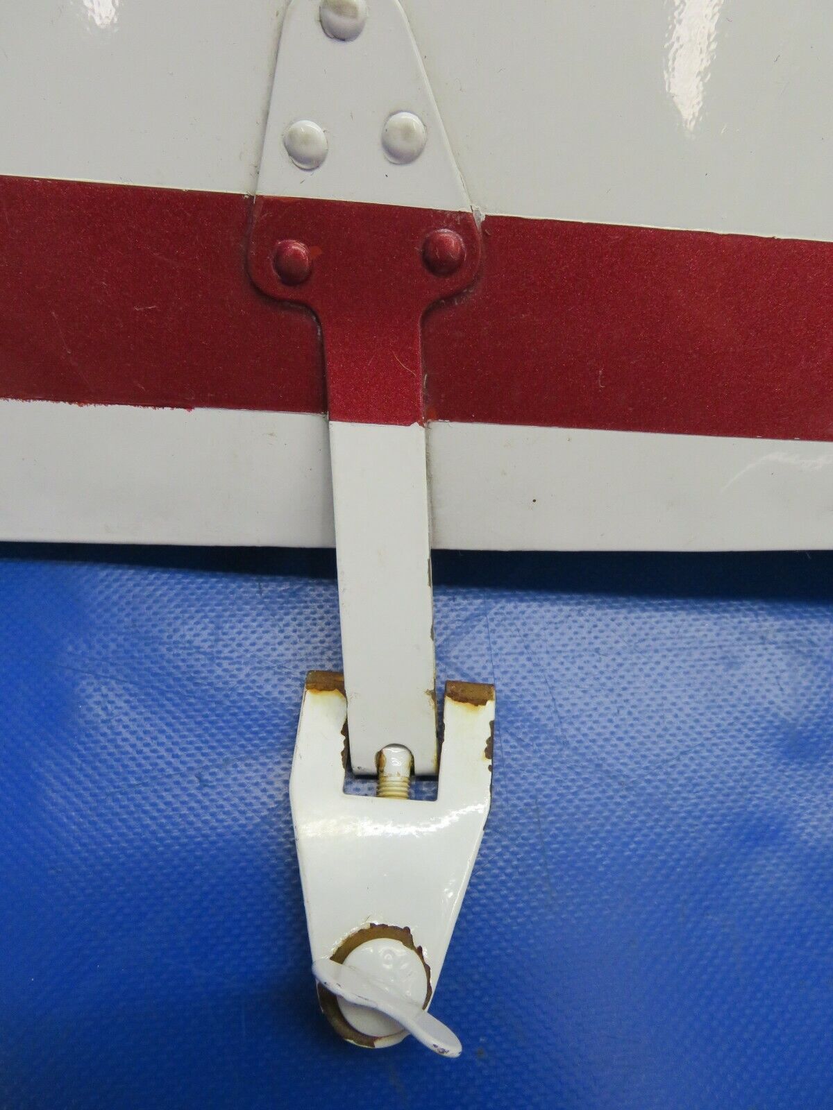 1964 Beech Baron 95-B55 Nose Door w/ Hinges, No Key P/N 95-410029-37 (0620-522)