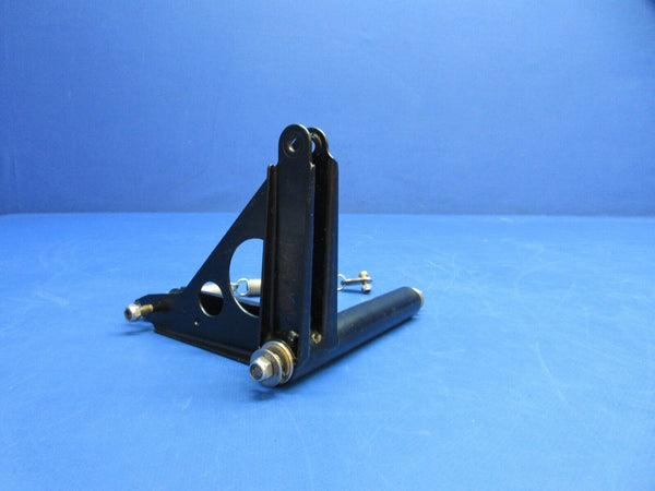 Diamond DA-42 Aileron Bellcrank Assy "Old Version" P/N D60-2717-30-00 (0623-772)