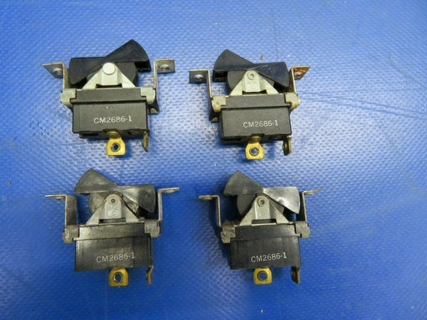 Cessna 310P Switch LOT OF 4 P/N CM2686-1 (0620-800)