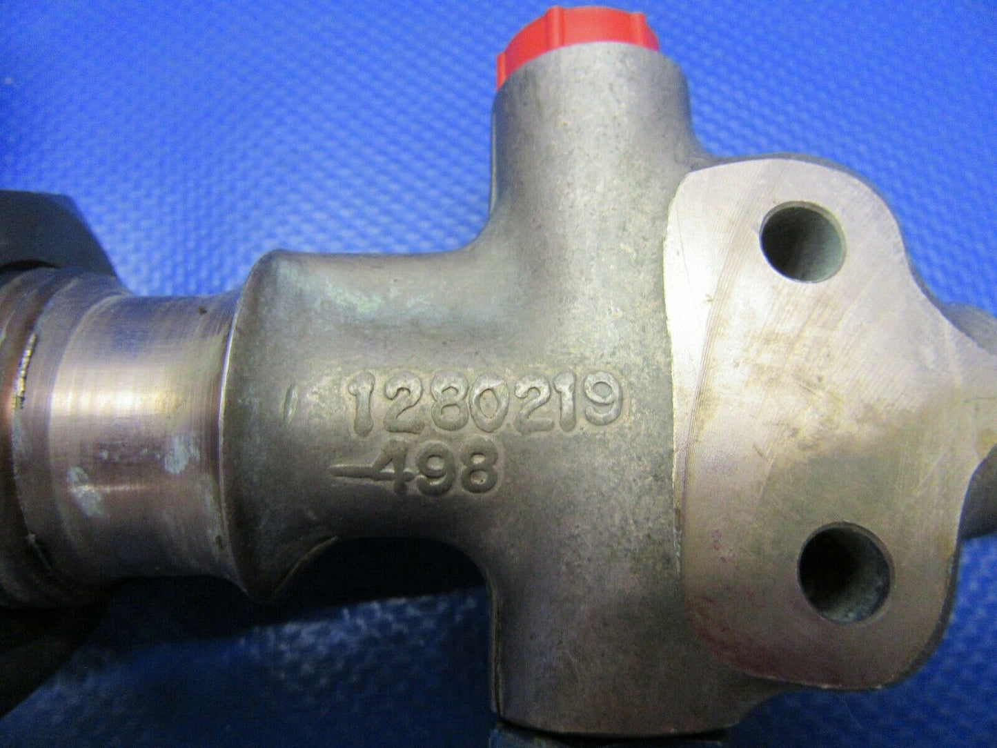 Cessna T210N Main Gear Down Lock 1280120-4 (0321- 408)