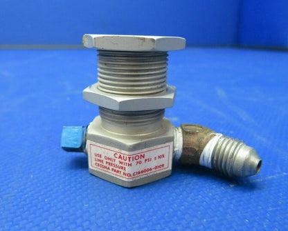 Cessna Oxygen Outlet Valves w/ Lines P/N C166006-0109 LOT (0821-831)