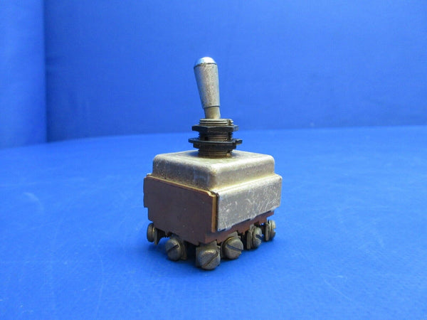 Beech 95-B55 Baron J-B-T Toggle Switch P/N 35-380053-9 (0523-1175)