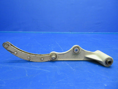 Cessna 310P Bellcrank Assy RH Main Gear P/N 0841104-4 (0620-741)