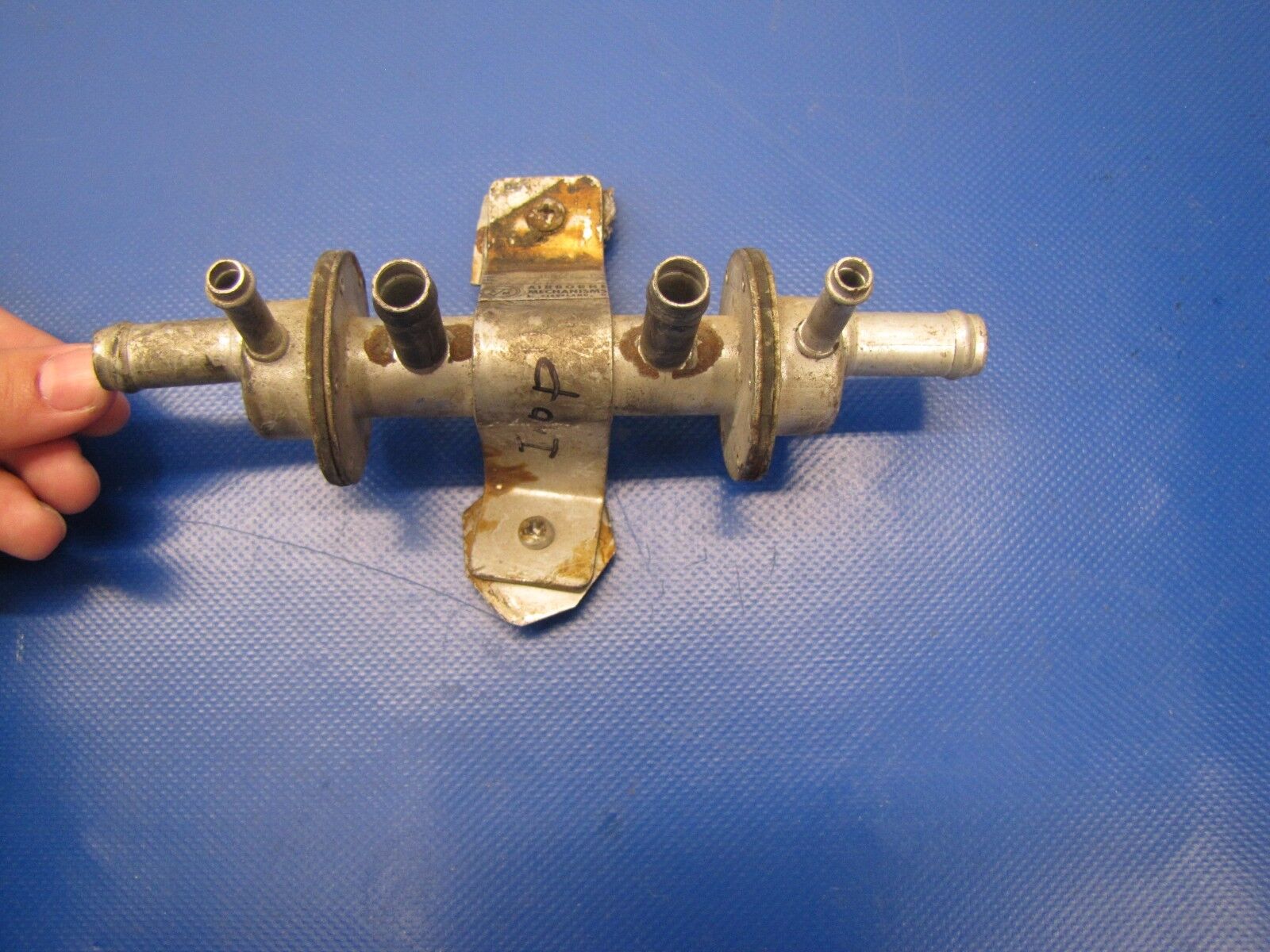 Airborne Vacuum Manifold P/N 1H5-1 CORE - Faulty Diaphragm (0417-42)