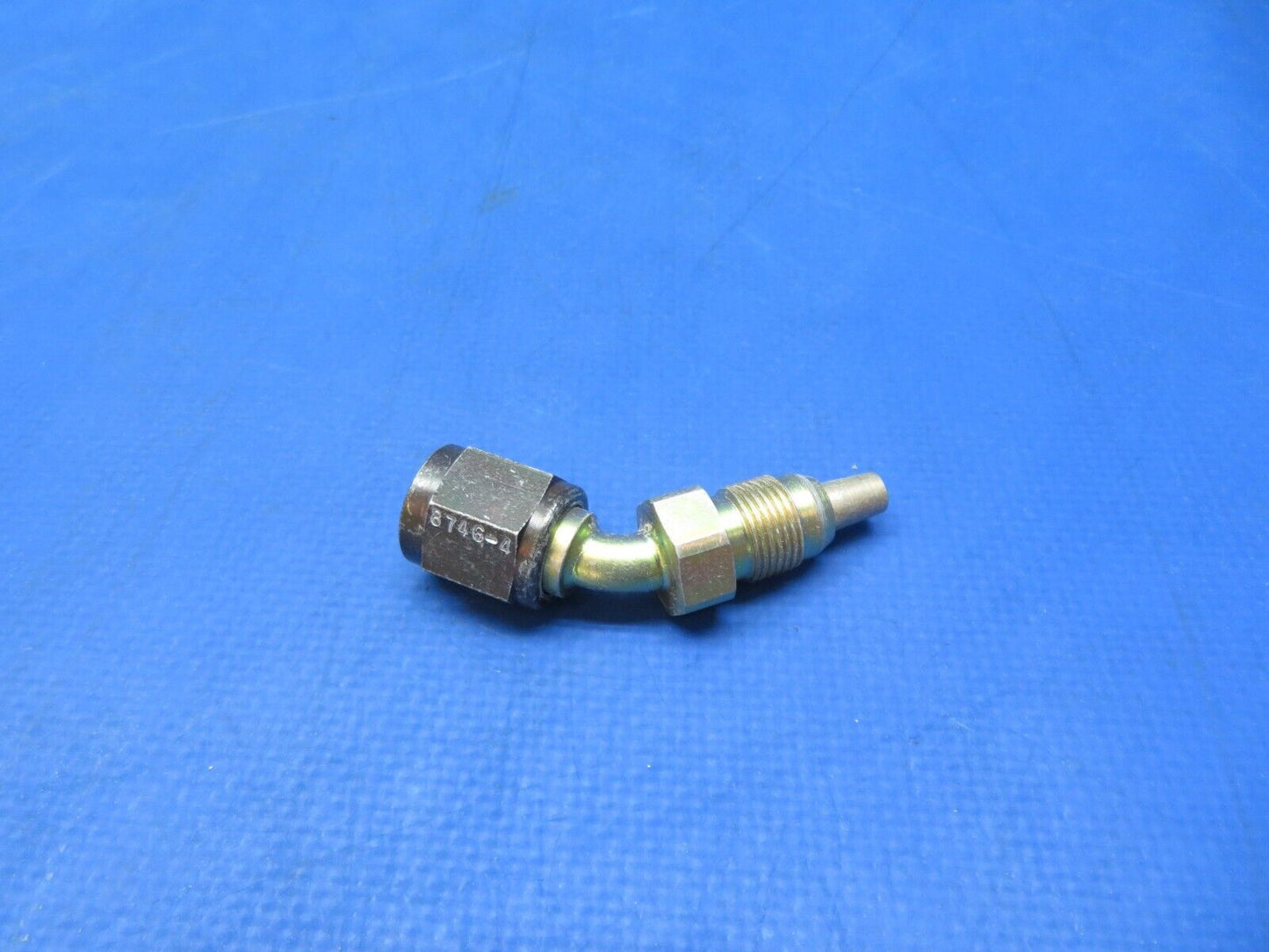 Eaton Nipple Assy Aeroquip Hose Fitting P/N 8746-4 NOS (0923-908)