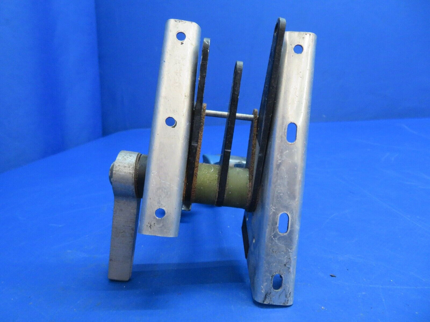 Piper PA-28-201T Dakota Engine Control Quadrant Assy P/N 67210-04 (1222-692)
