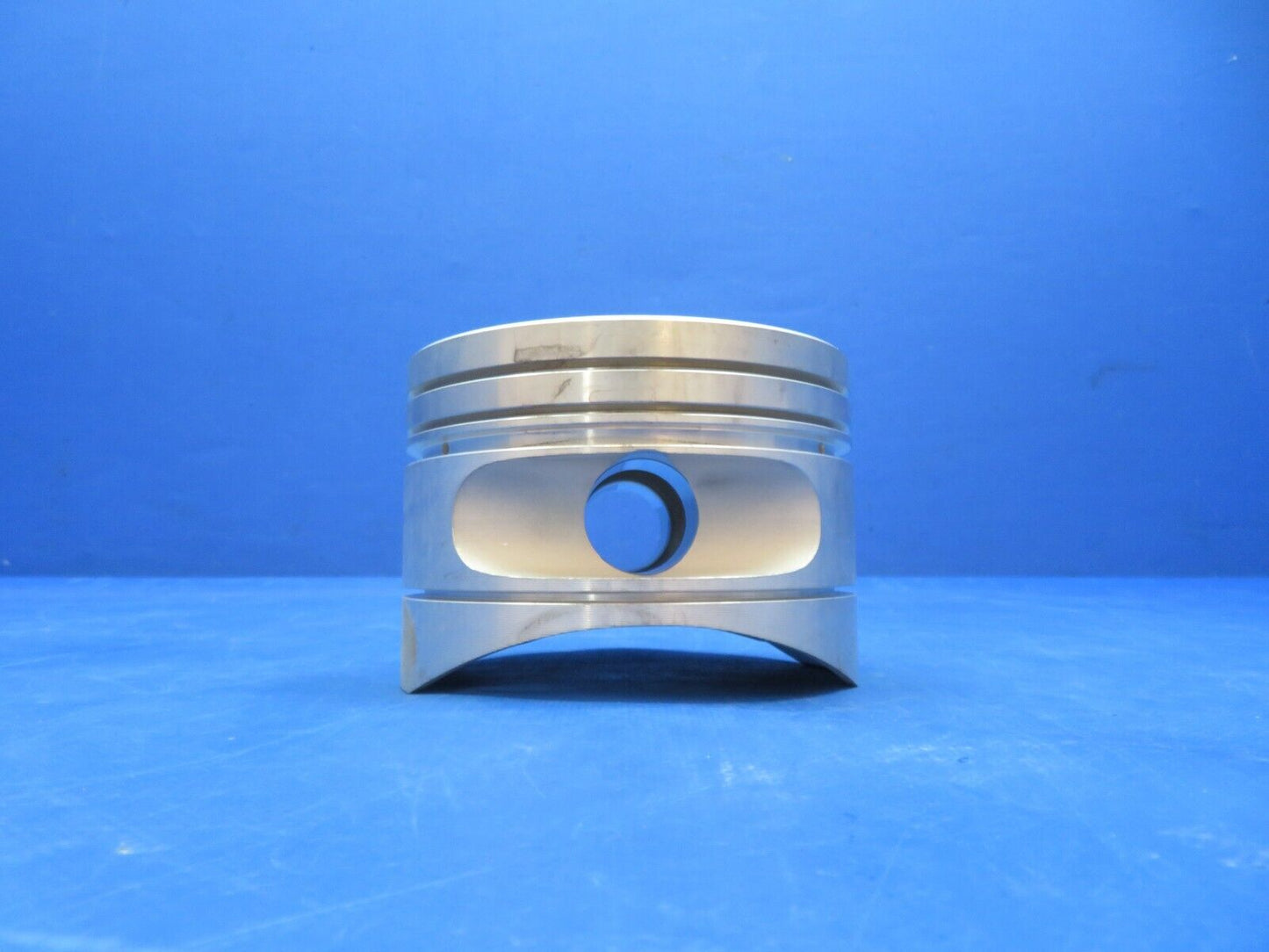 Continental Piston P/N 640945 NEW OLD STOCK (0923-664)