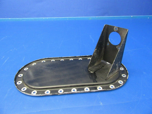 Cessna 310P Wingtip Tank Forward Panel Light Bracket RH 0823400-18 (0819-335)
