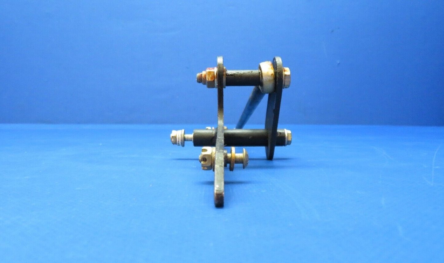 Piper PA-28 Aileron Bellcrank P/N 62771-00 (0523-890)