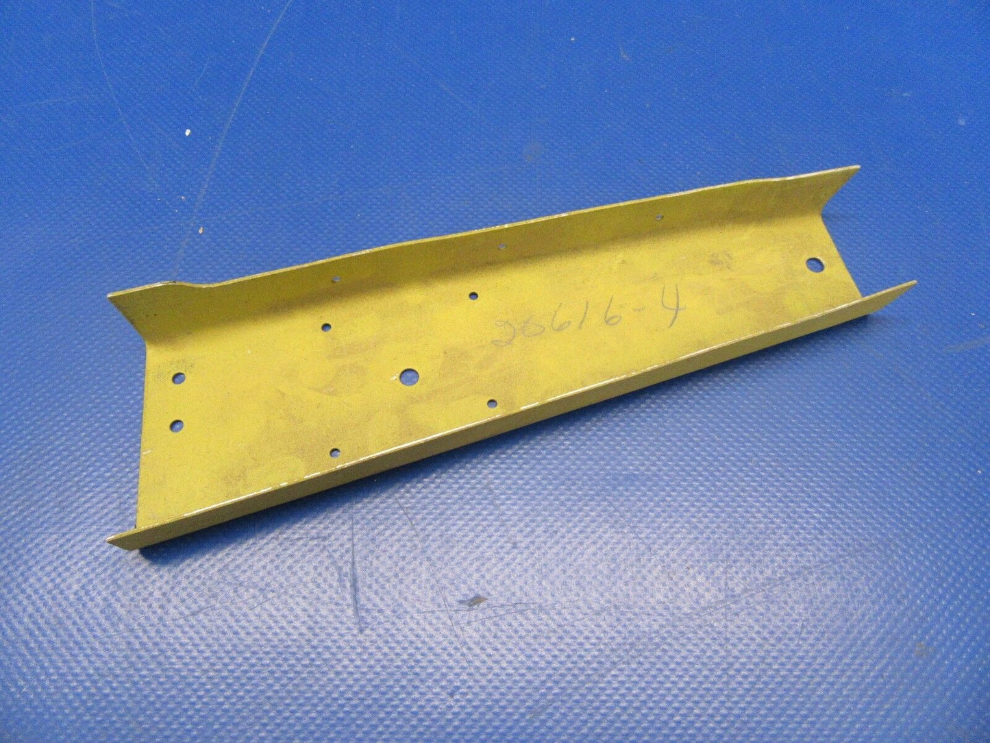Piper PA-24, 30 Comanche Rib P/N 20614-4 NOS (0617-48)