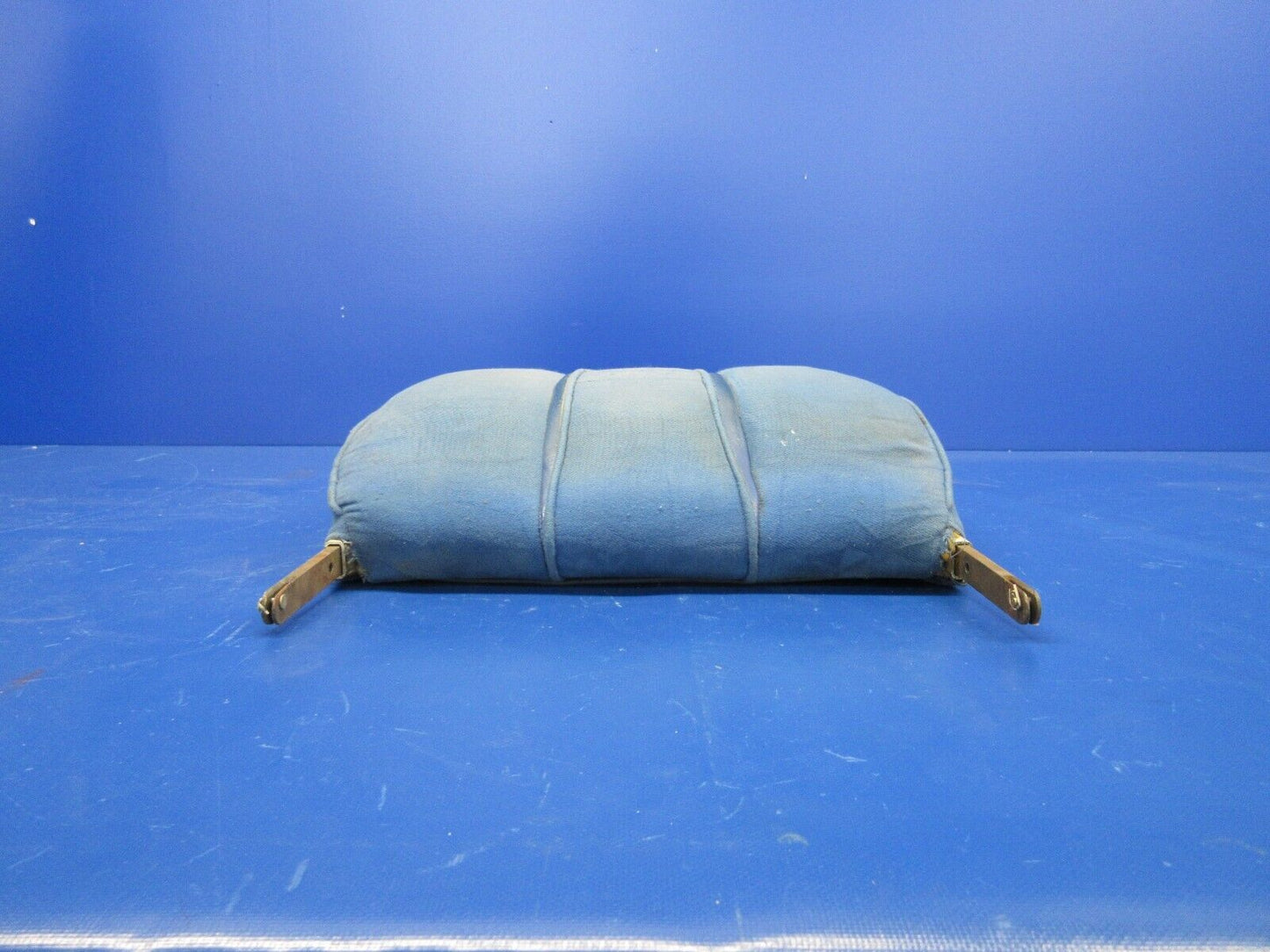 Cessna 210 Seat Back Assy Pilot P/N 1214113-4 (1223-622)