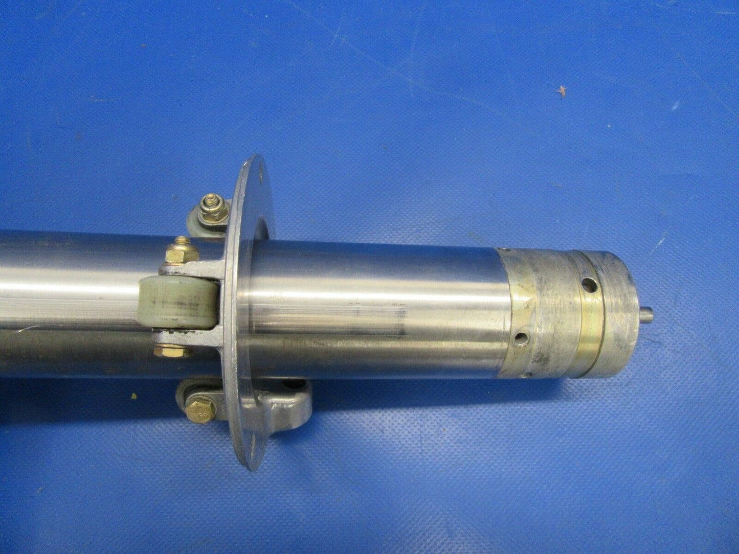 Beech Baron 95-B55 Control Column, Hanger & Tube 96-524017-23 (1118-12)