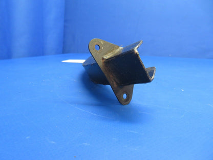 Piper PA-34-200T Seneca II Track Assy Nose Gear P/N 95759-07 (0223-820)