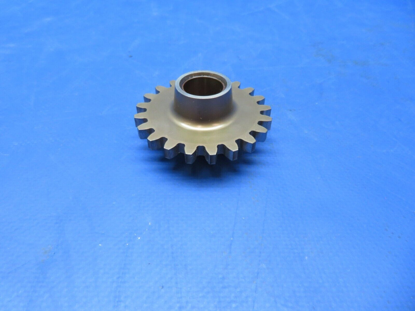 Lycoming TIO-540-U2A Fuel Pump Idler Gear P/N 71664 (0723-463)
