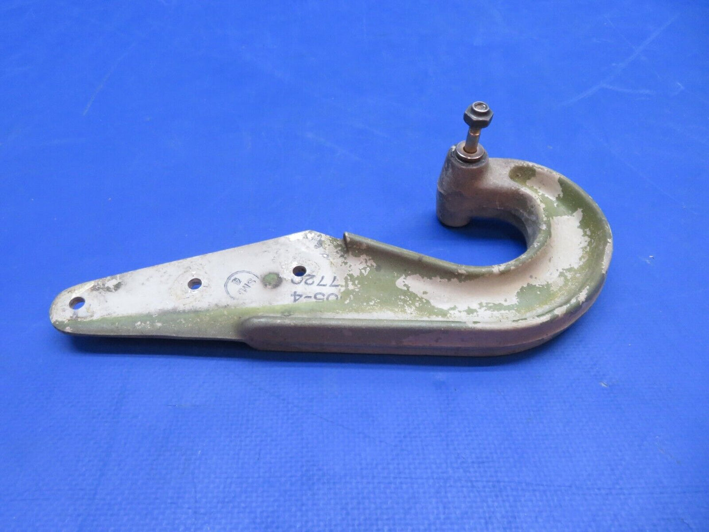 Cessna 310 / 310Q Inboard Gear Door Hinge P/N 0826005-4 (0823-638)