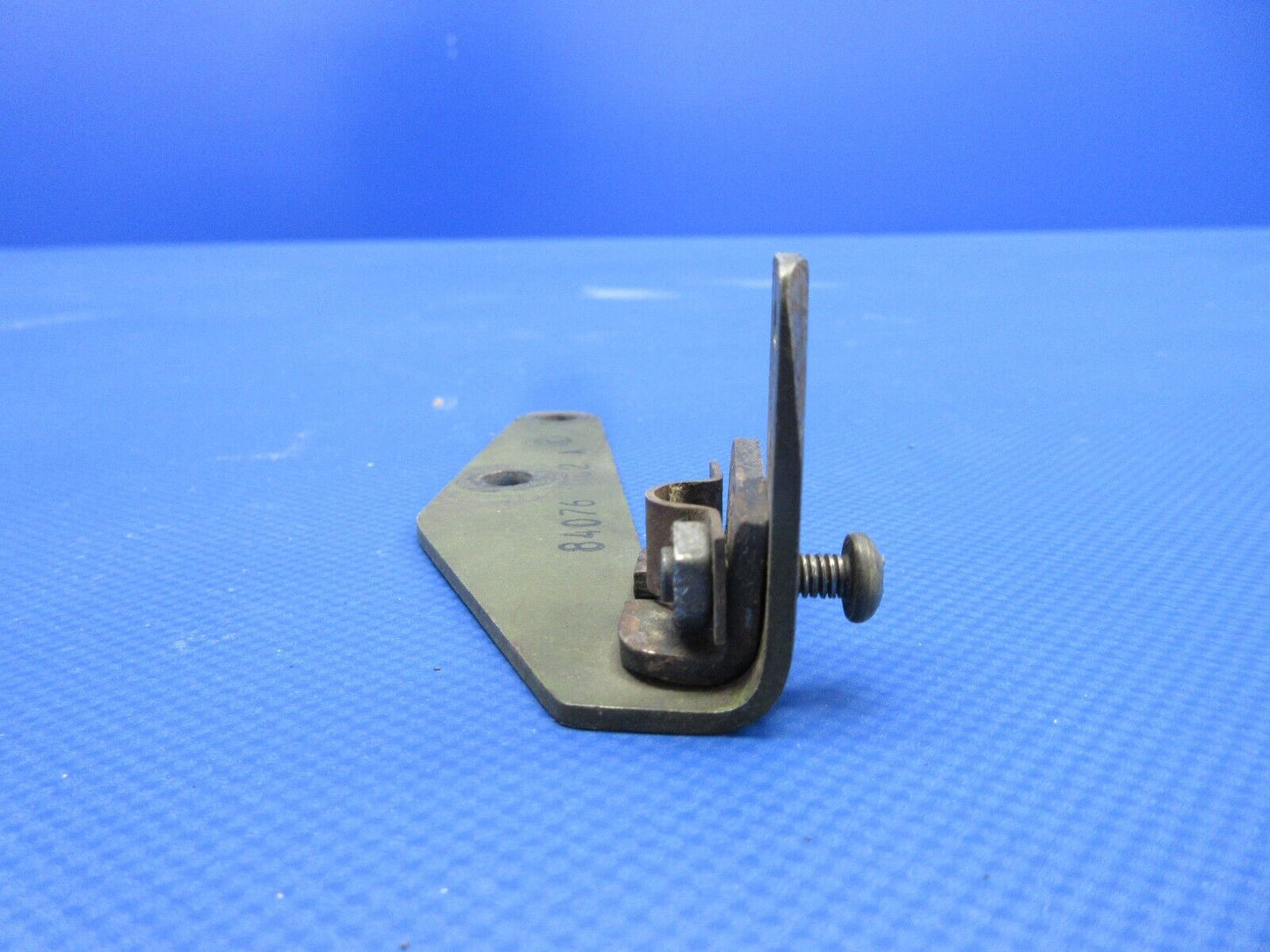 Piper PA46-310P Throttle Cable Bracket P/N 84076-002 (0124-1434)