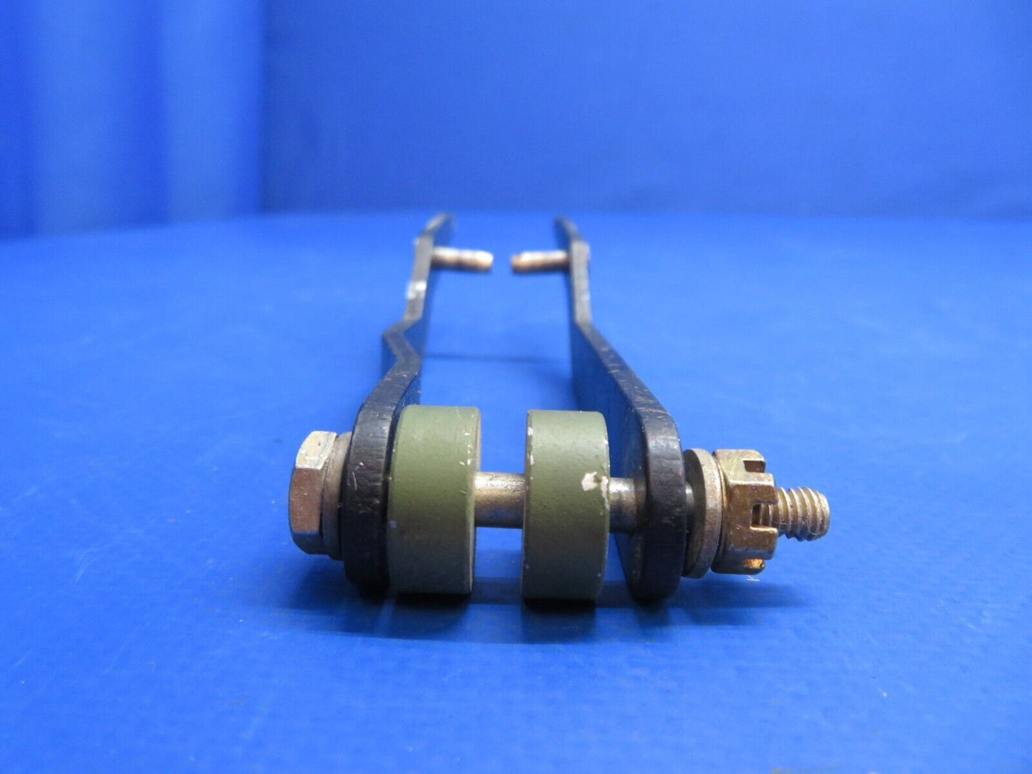 Piper PA-34-200T Lever Assy Fuel Selector Valve LH & RH P/N 96085-00 (0323-538)