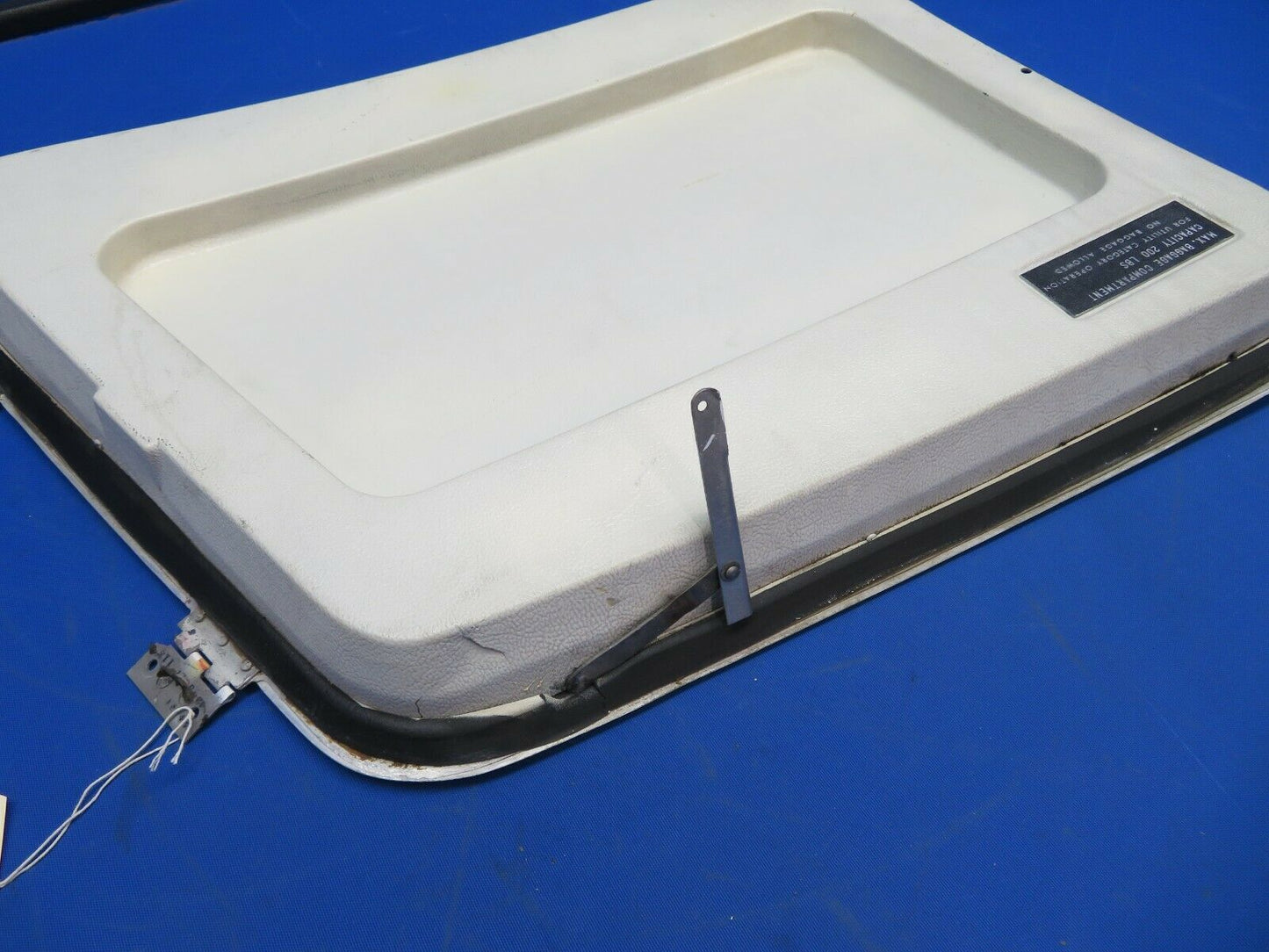 Rockwell Commander 112A Baggage Door - No Key P/N 43005-17 (1020-455)