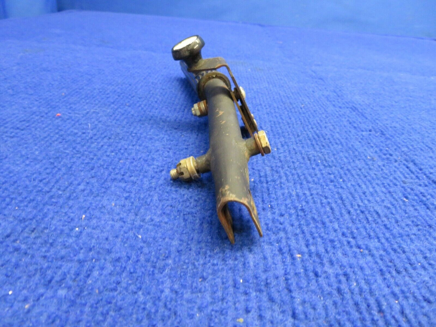 Piper Tomahawk PA-38-112 Handle Assy Brake P/N 77420-003 (0322-425)