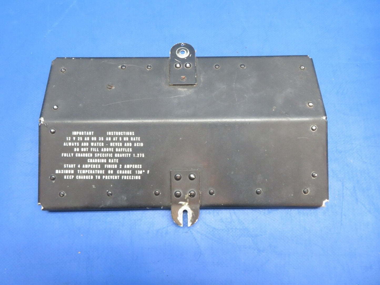 Piper PA-28-140 Battery Box Assy w/ Lid P/N 63888-00 (1123-161)