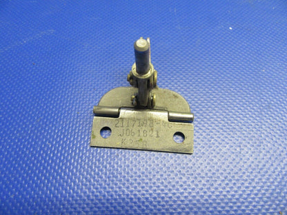 Cessna P210N Door Handle Pin Lock w / Connector 2117162-2 (0521-335)