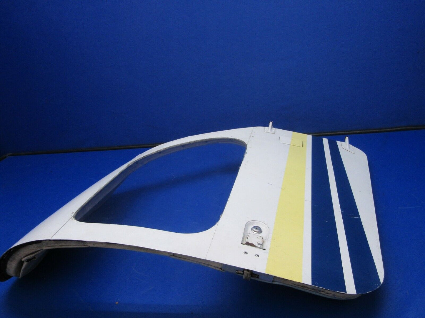 Piper PA-28-235 Cabin Door Tint Clear NO KEY REPAIRED 79545-002 (0521-368)