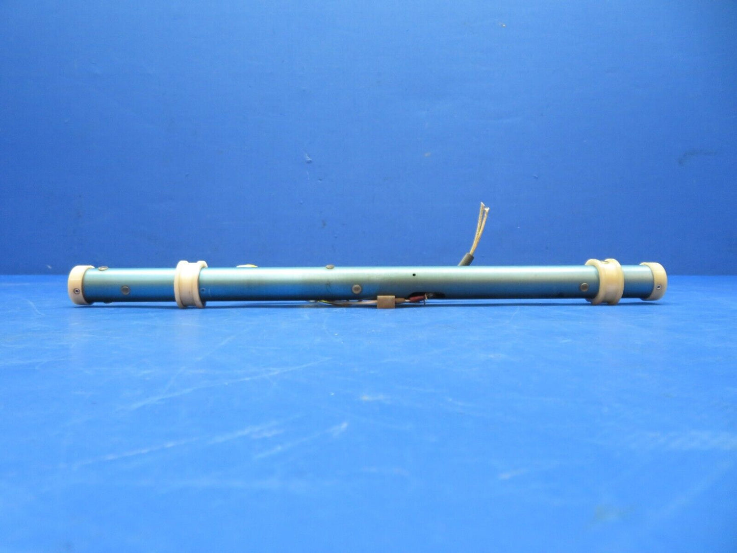 Cessna 310 / 310Q CAS Sensor Main Fuel Gauging w/ Cable P/N 9910082-3 (0823-786)