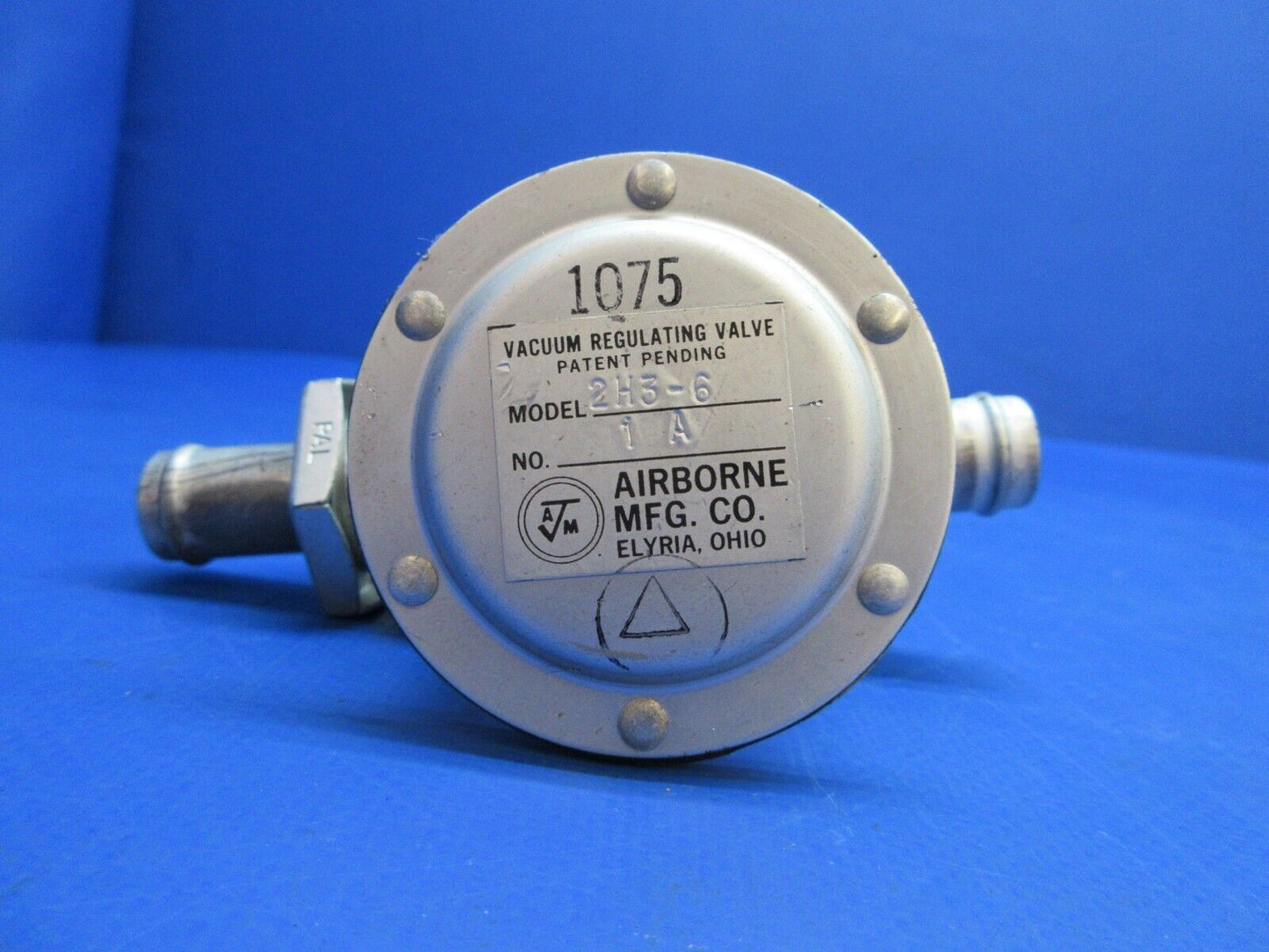 Beech 95-B55 Baron Airborne Vacuum Regulator Valve P/N 2H3-6 (0623-733)
