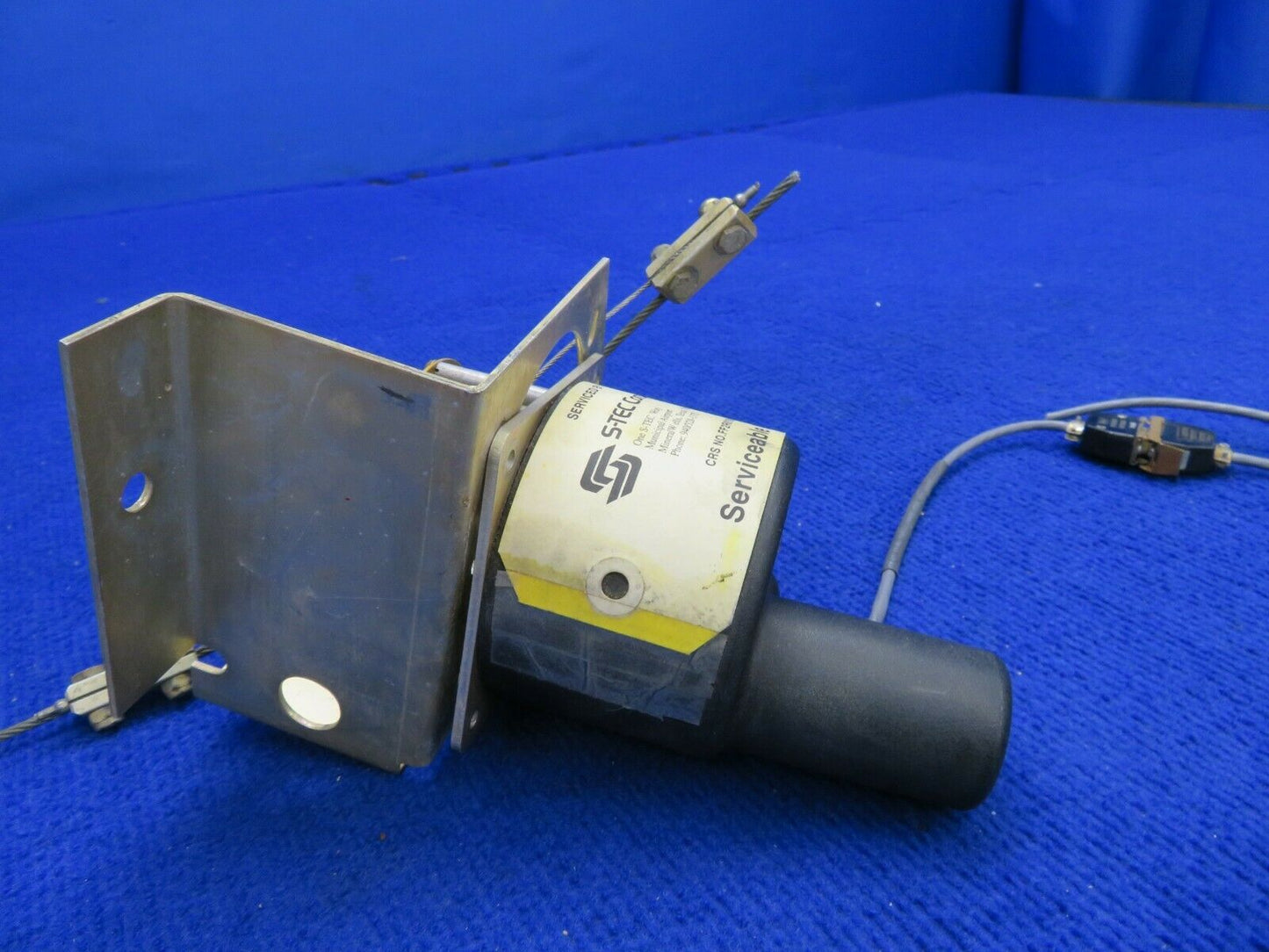 Piper PA-28R-201T S-Tec Pitch Servo w/ Bracket P/N 0107-P4 (0222-680)