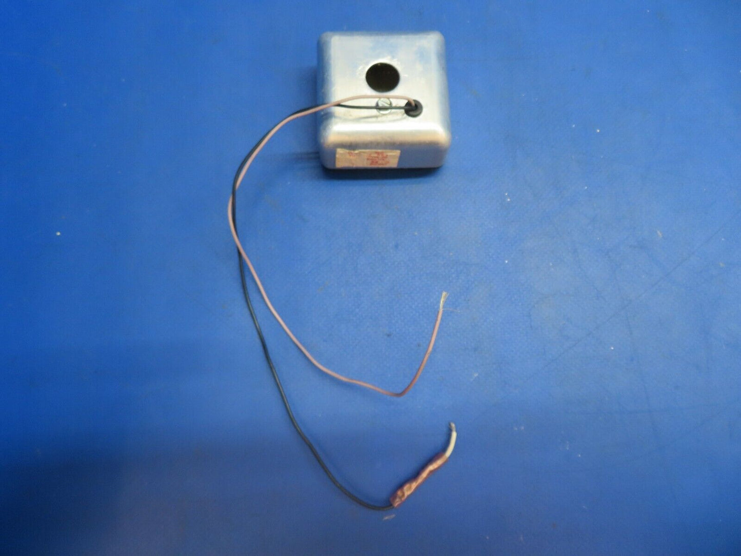 Piper PA-34-200T Seneca Quartz Chronometer / No Light P/N LC-2, AT420000 (0123-786)