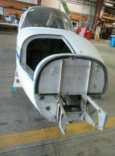 No Damage - 1974 Beech Baron E-55 Fuselage S/N TE-999  (0819-331)