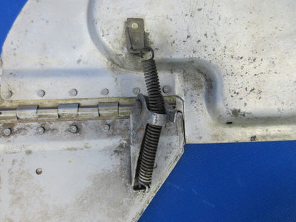 Cessna 210 Door Assy MG Spring Well LH P/N 1241158-1 (1223-600)